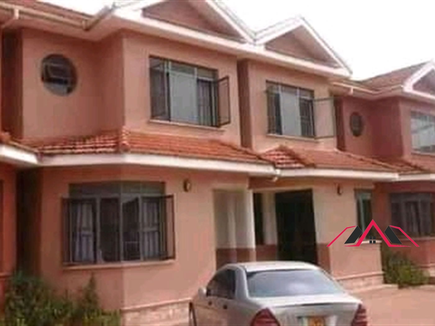 Storeyed house for rent in Kiwaatule Kampala