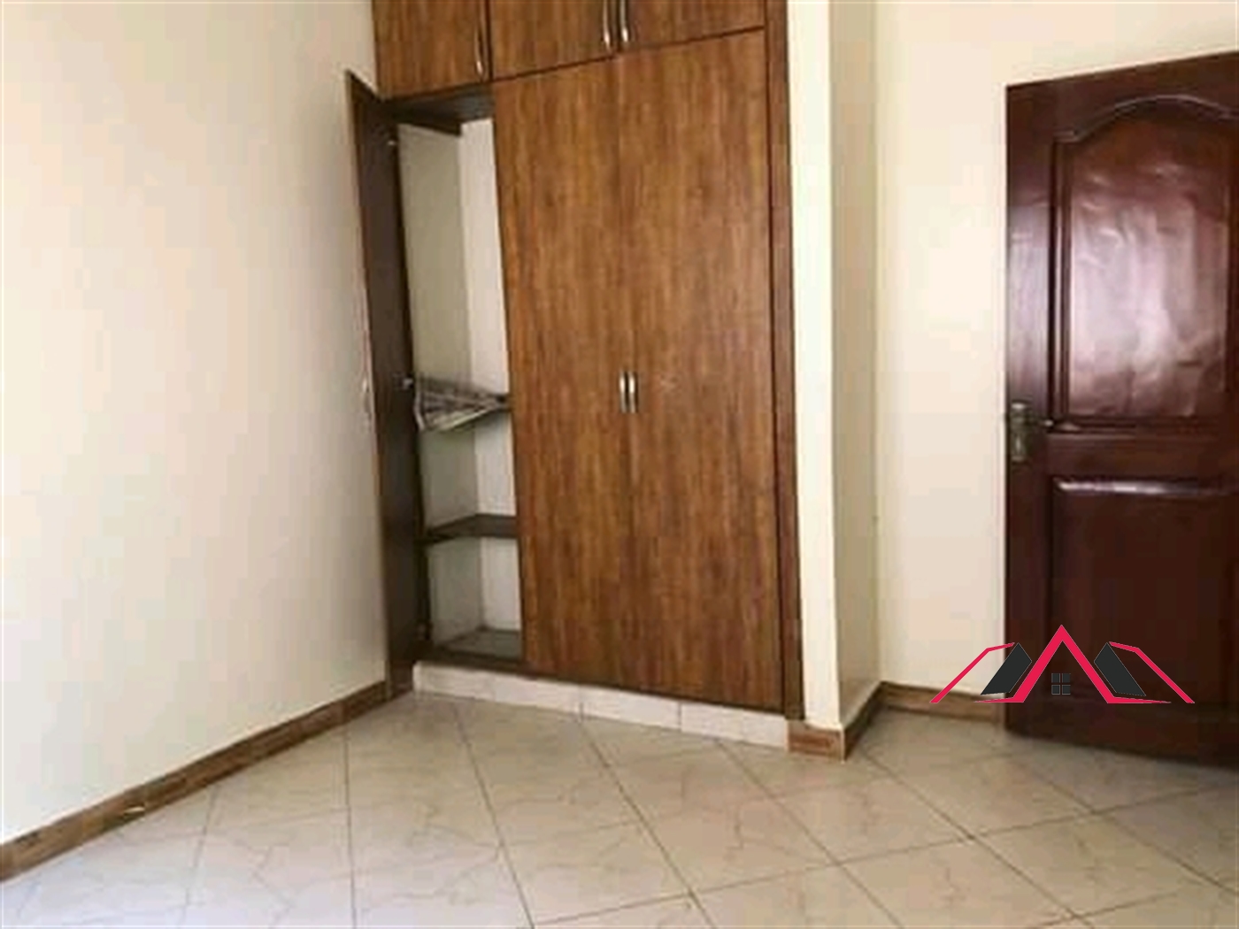 Semi Detached for rent in Muyenga Kampala