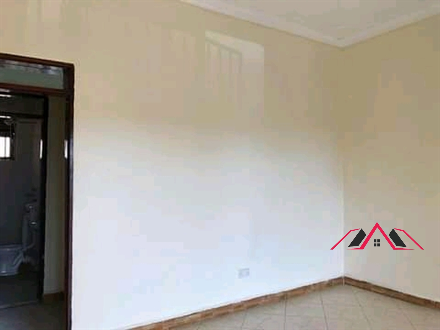 Semi Detached for rent in Muyenga Kampala