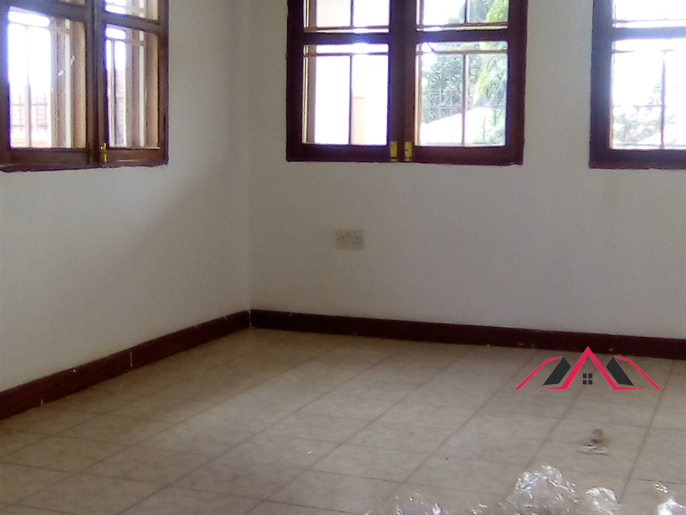 Bungalow for rent in Naalya Kampala