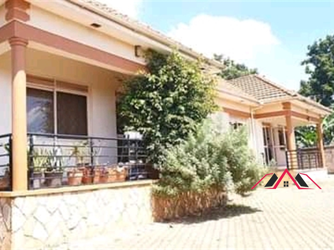 Semi Detached for rent in Kisaasi Kampala