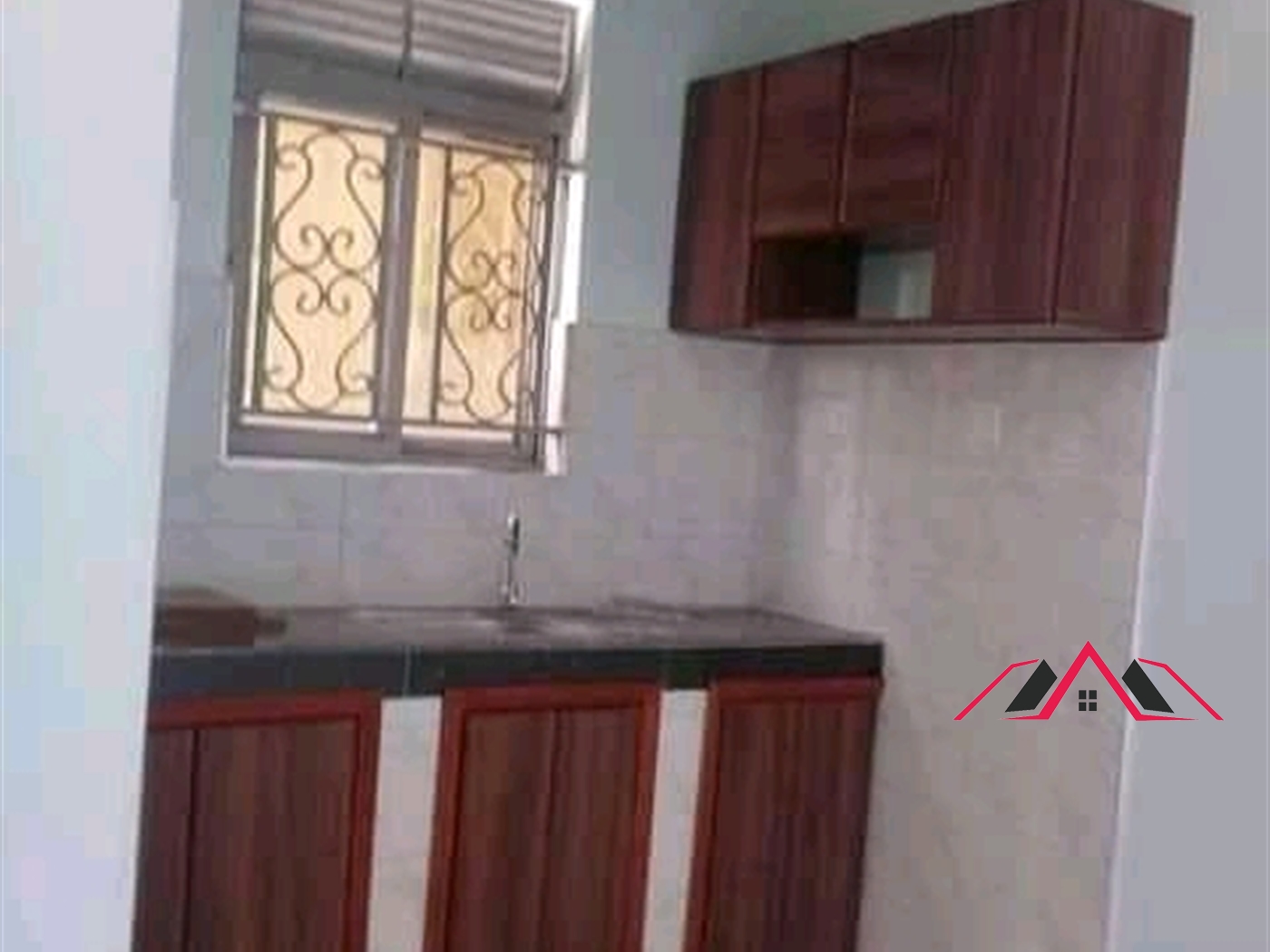 Semi Detached for rent in Mpererwe Kampala