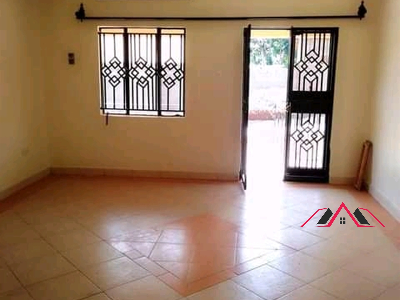 Semi Detached for rent in Kisaasi Kampala