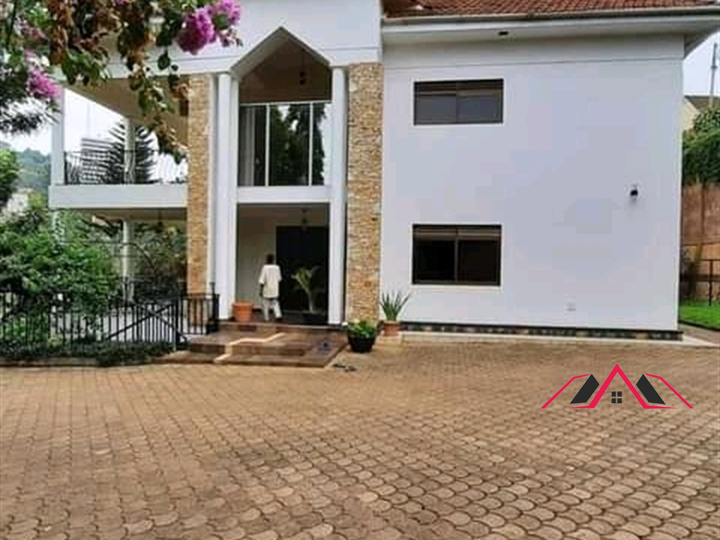 Storeyed house for rent in Naguru Kampala