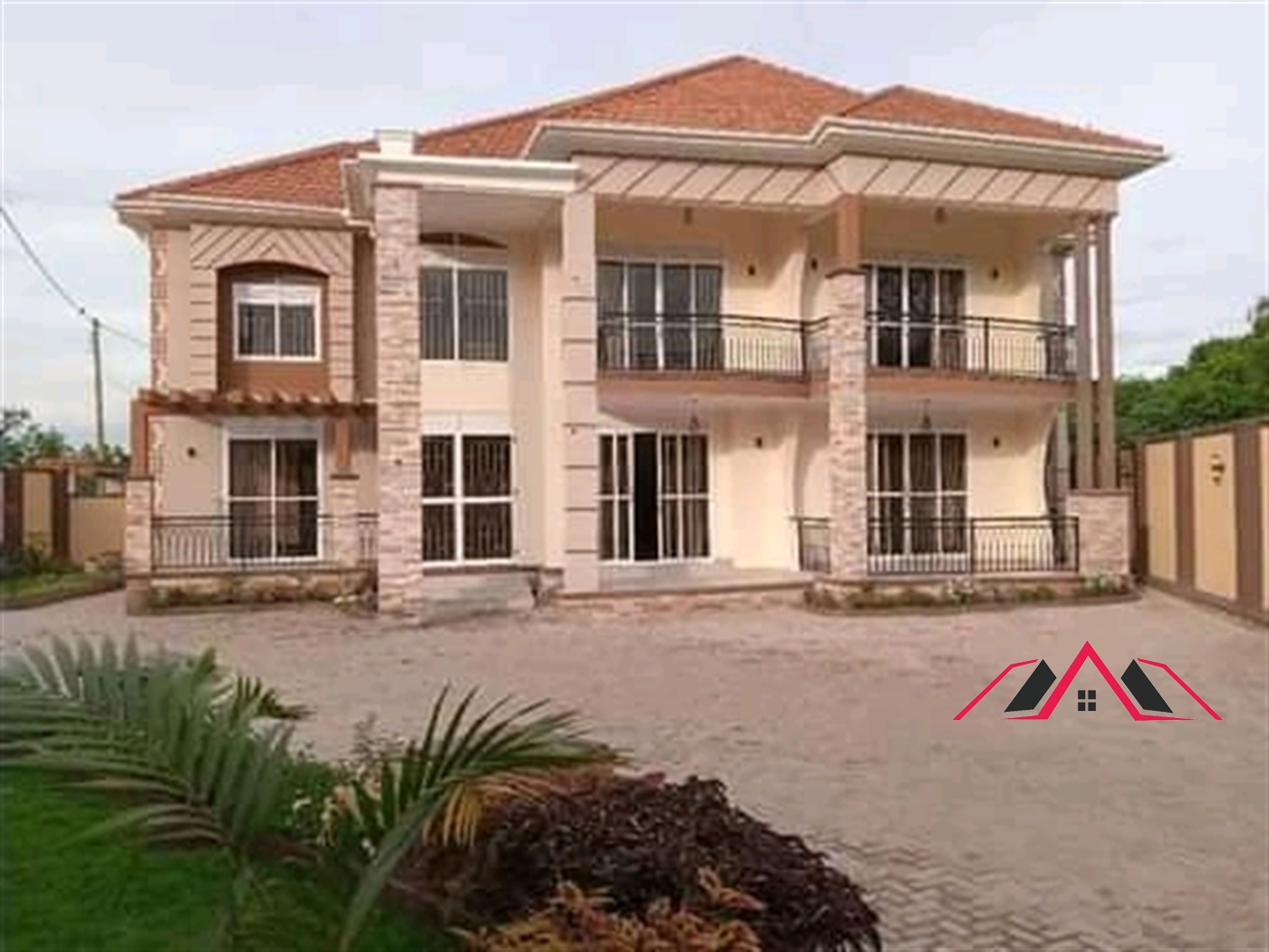 Storeyed house for sale in Kiwaatule Kampala