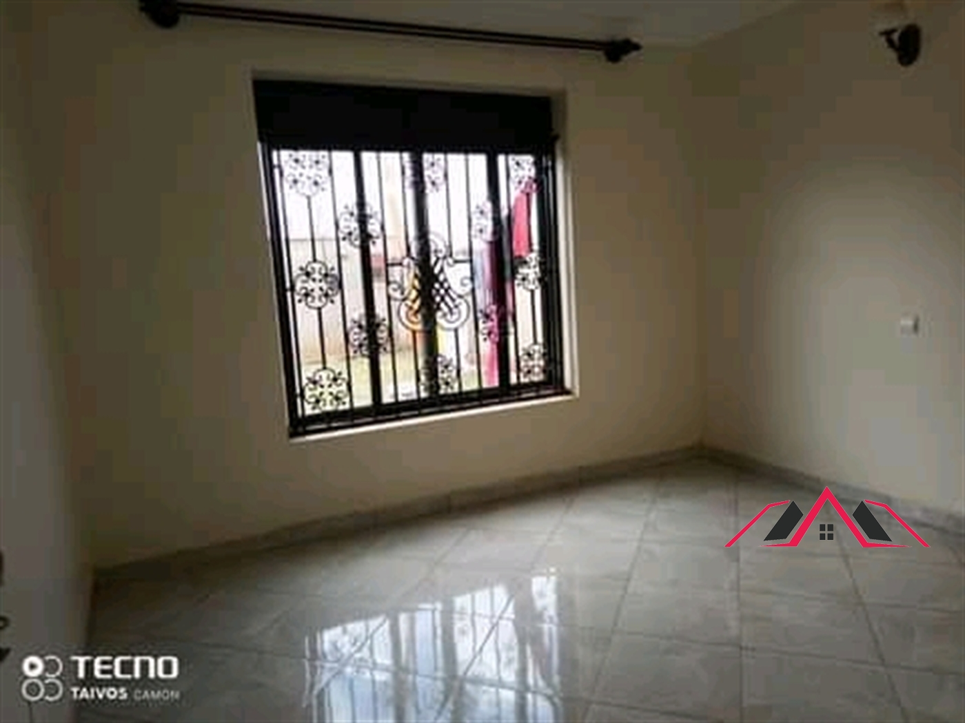 Duplex for rent in Kisaasi Kampala