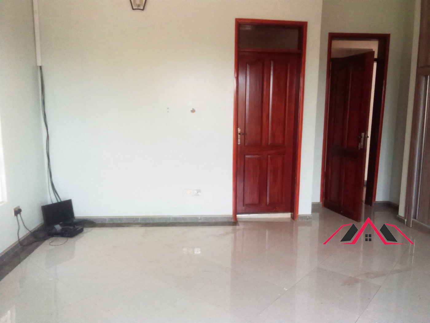 Bungalow for rent in Kyaliwajjala Kampala