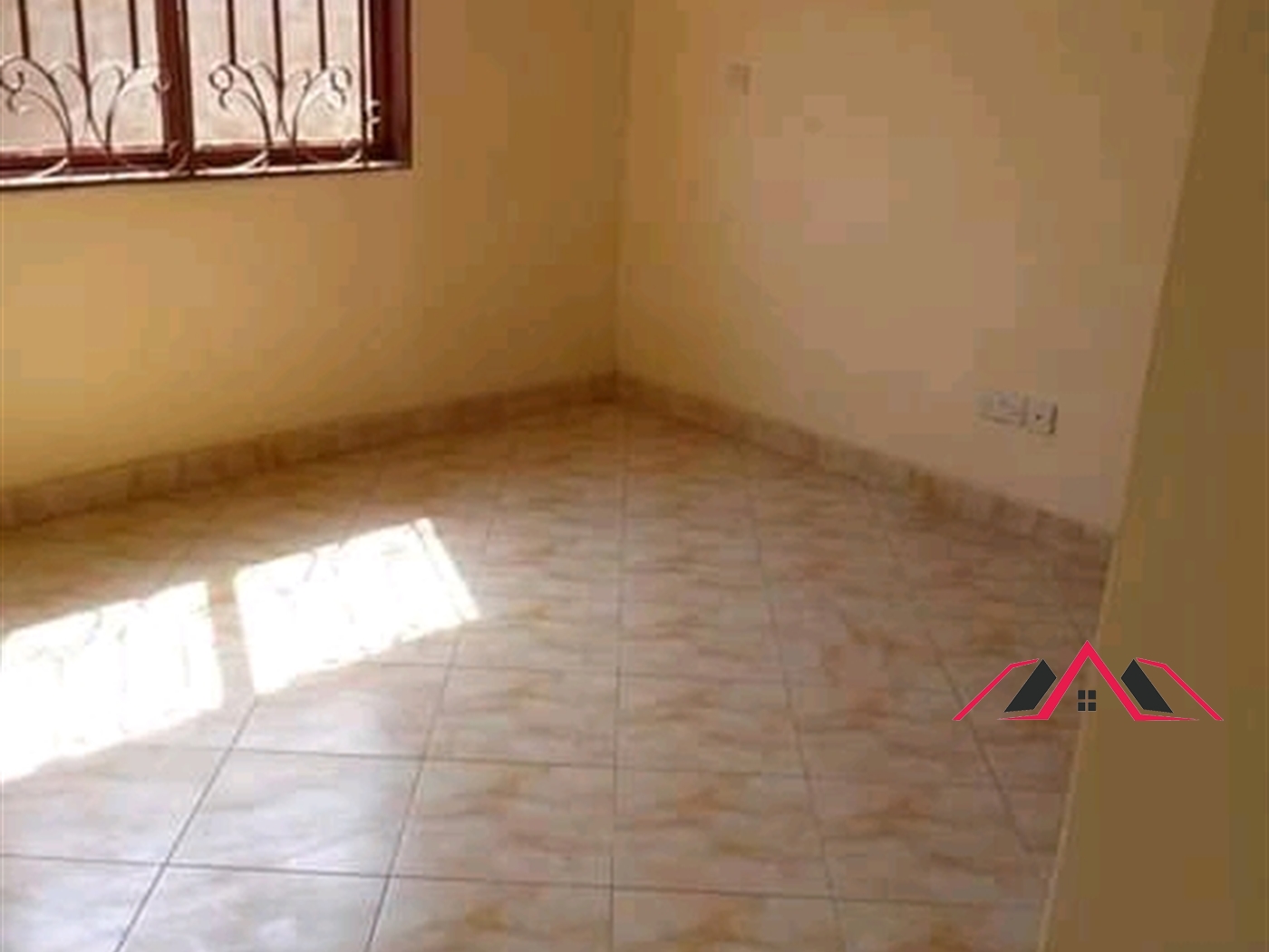 Semi Detached for rent in Kisaasi Kampala