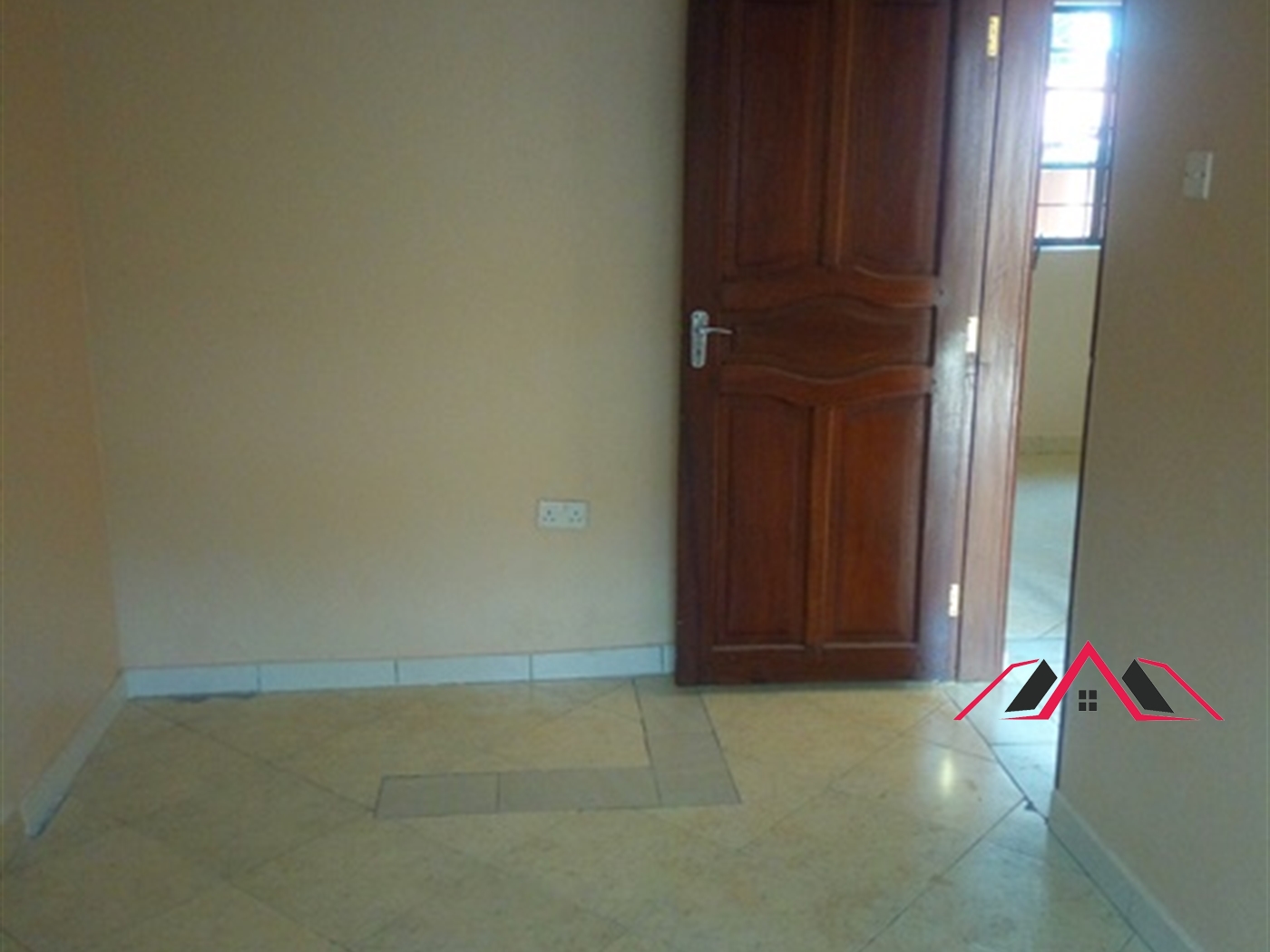 Semi Detached for rent in Kisaasi Kampala