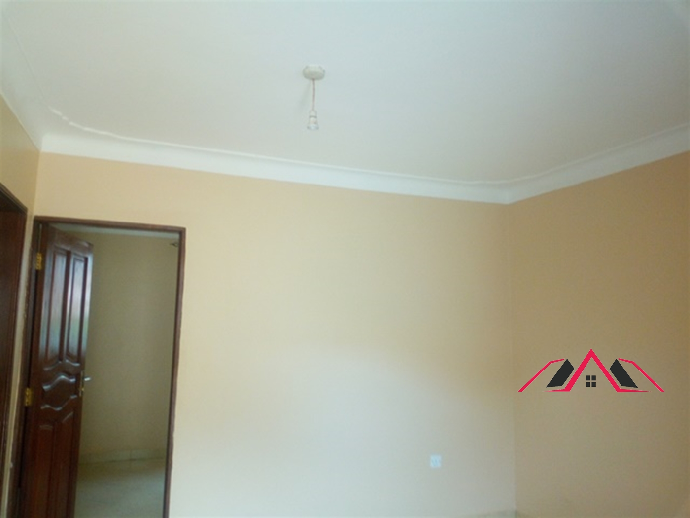 Semi Detached for rent in Kisaasi Kampala