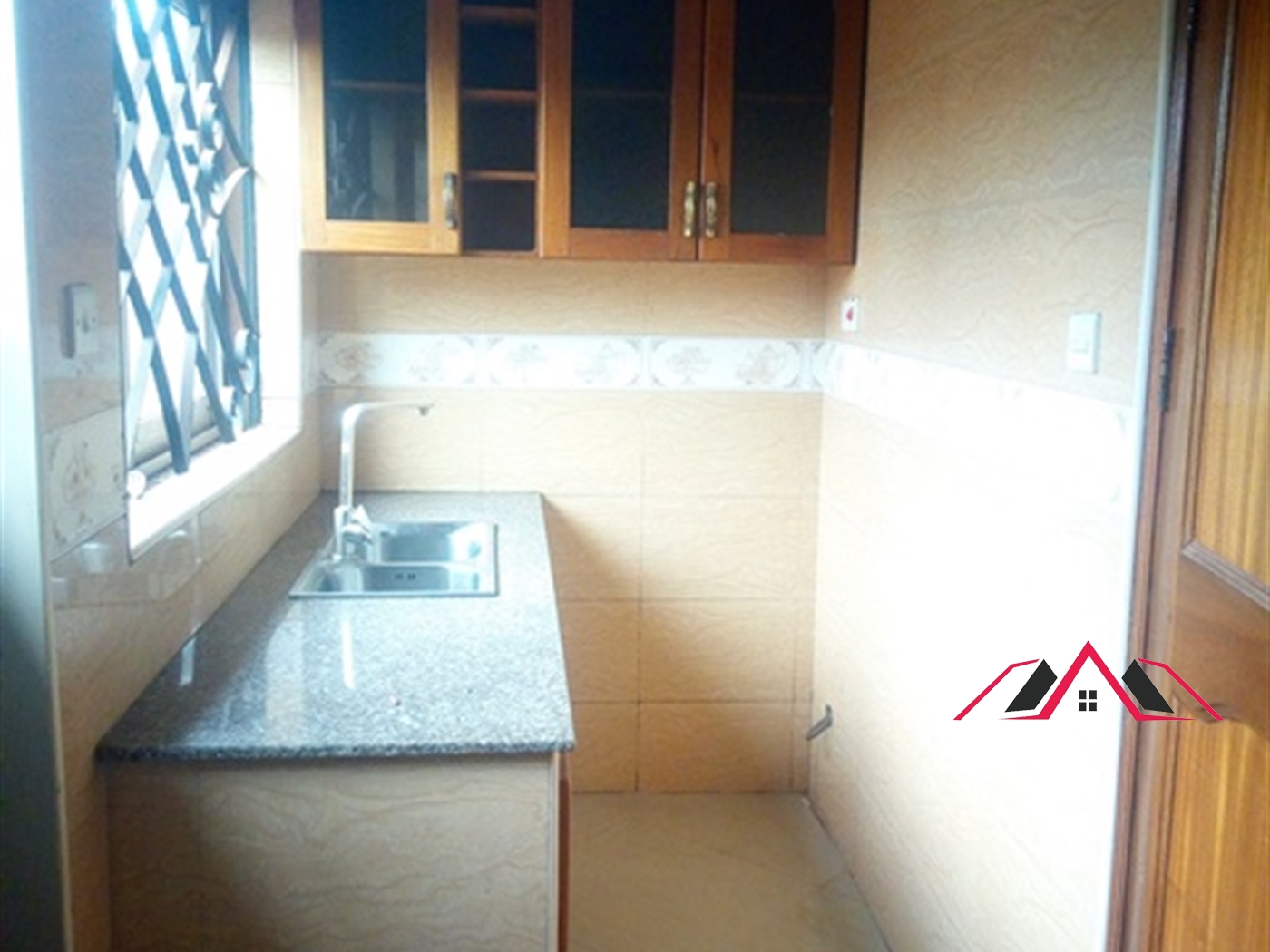 Semi Detached for rent in Kisaasi Kampala