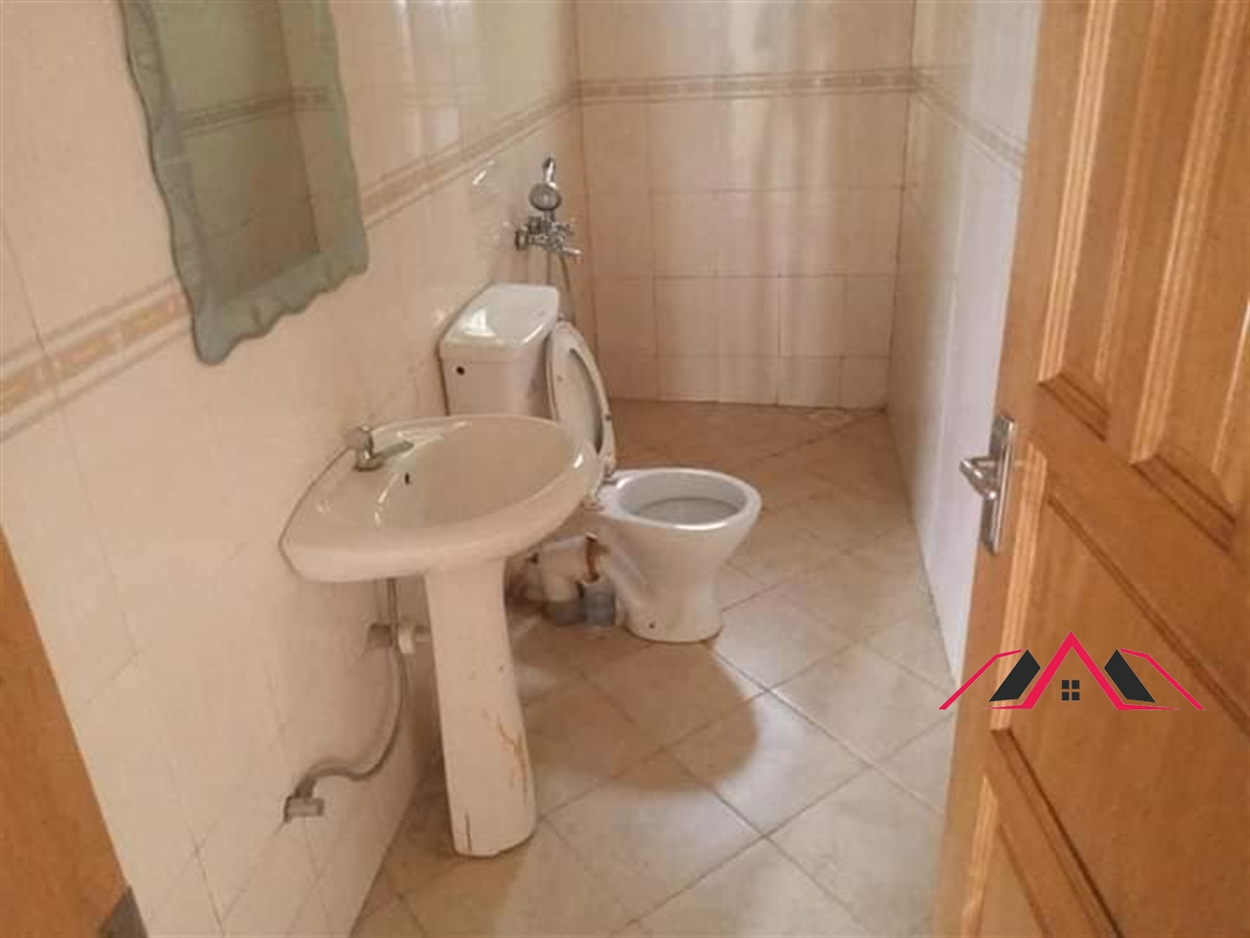 Semi Detached for rent in Naalya Kampala