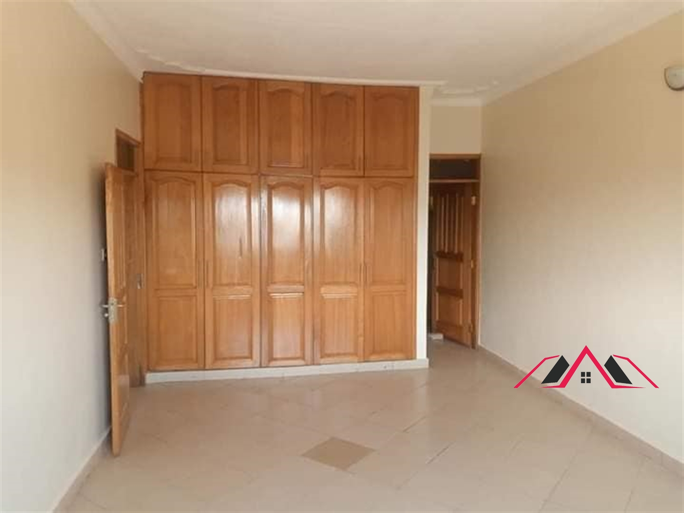 Semi Detached for rent in Naalya Kampala