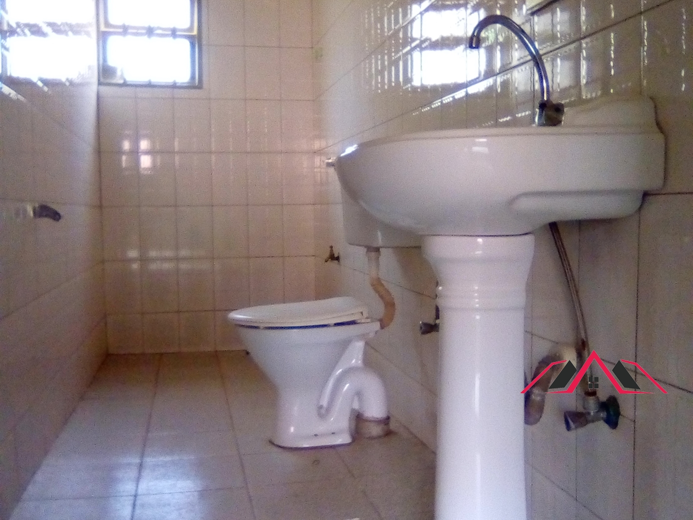 Semi Detached for rent in Najjera Kampala