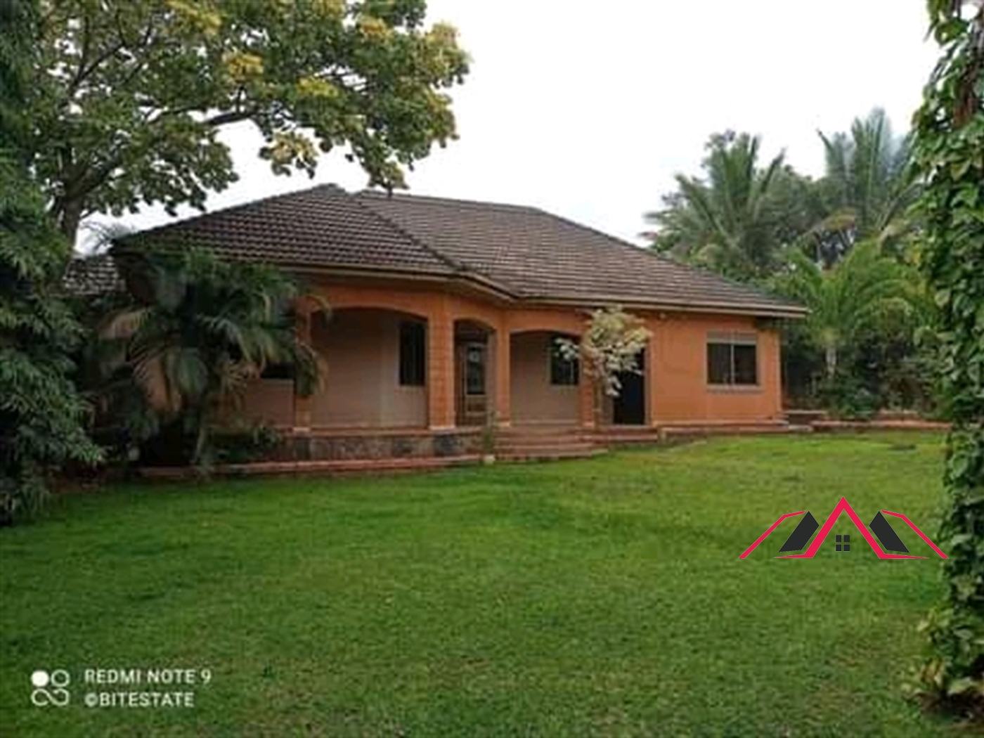 Bungalow for rent in Kyaliwajjala Kampala