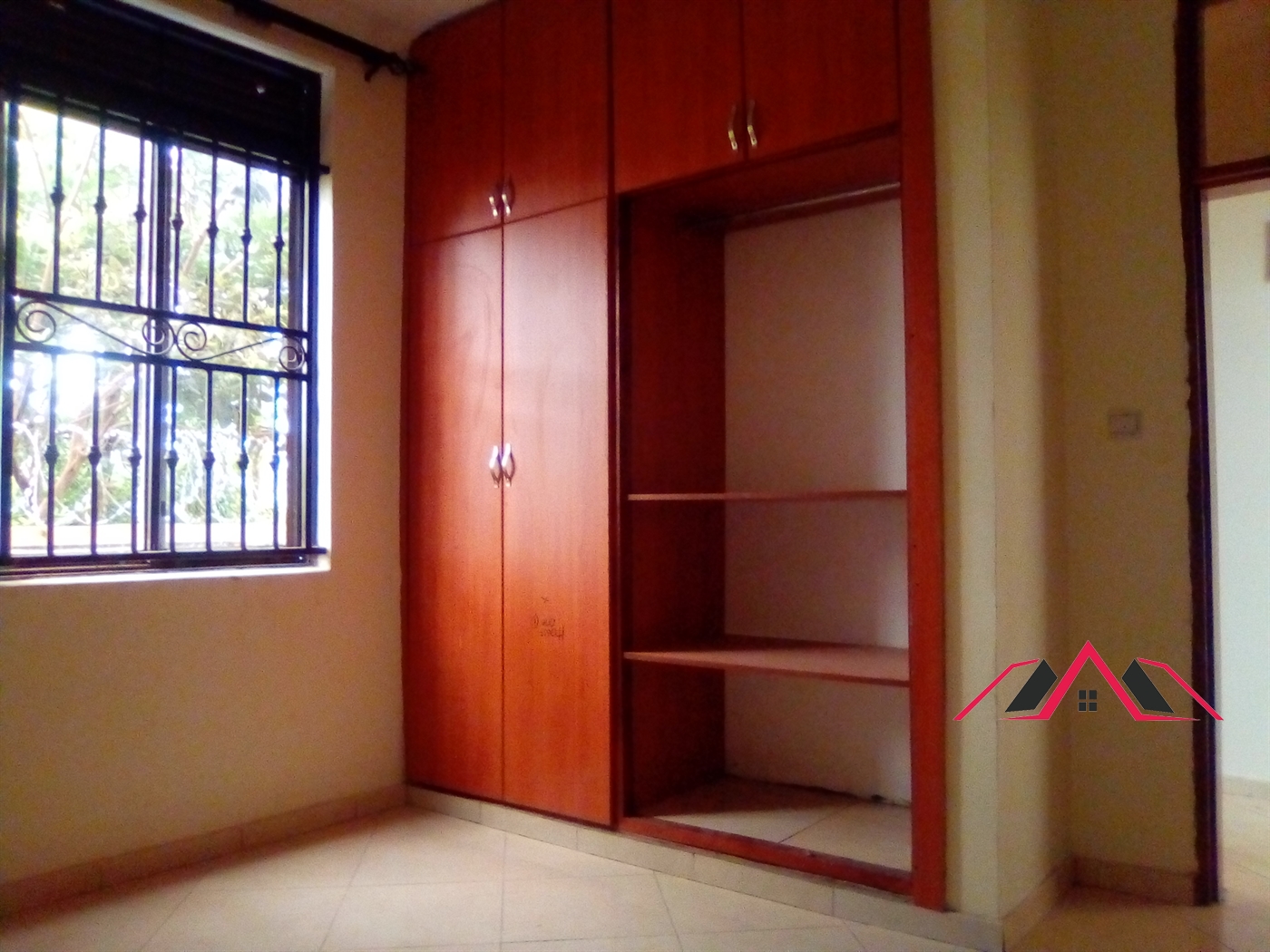 Semi Detached for rent in Kisaasi Kampala