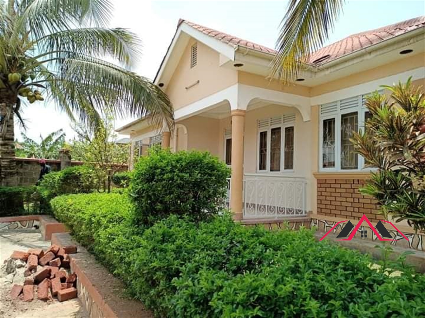 Bungalow for rent in Kyaliwajjala Kampala