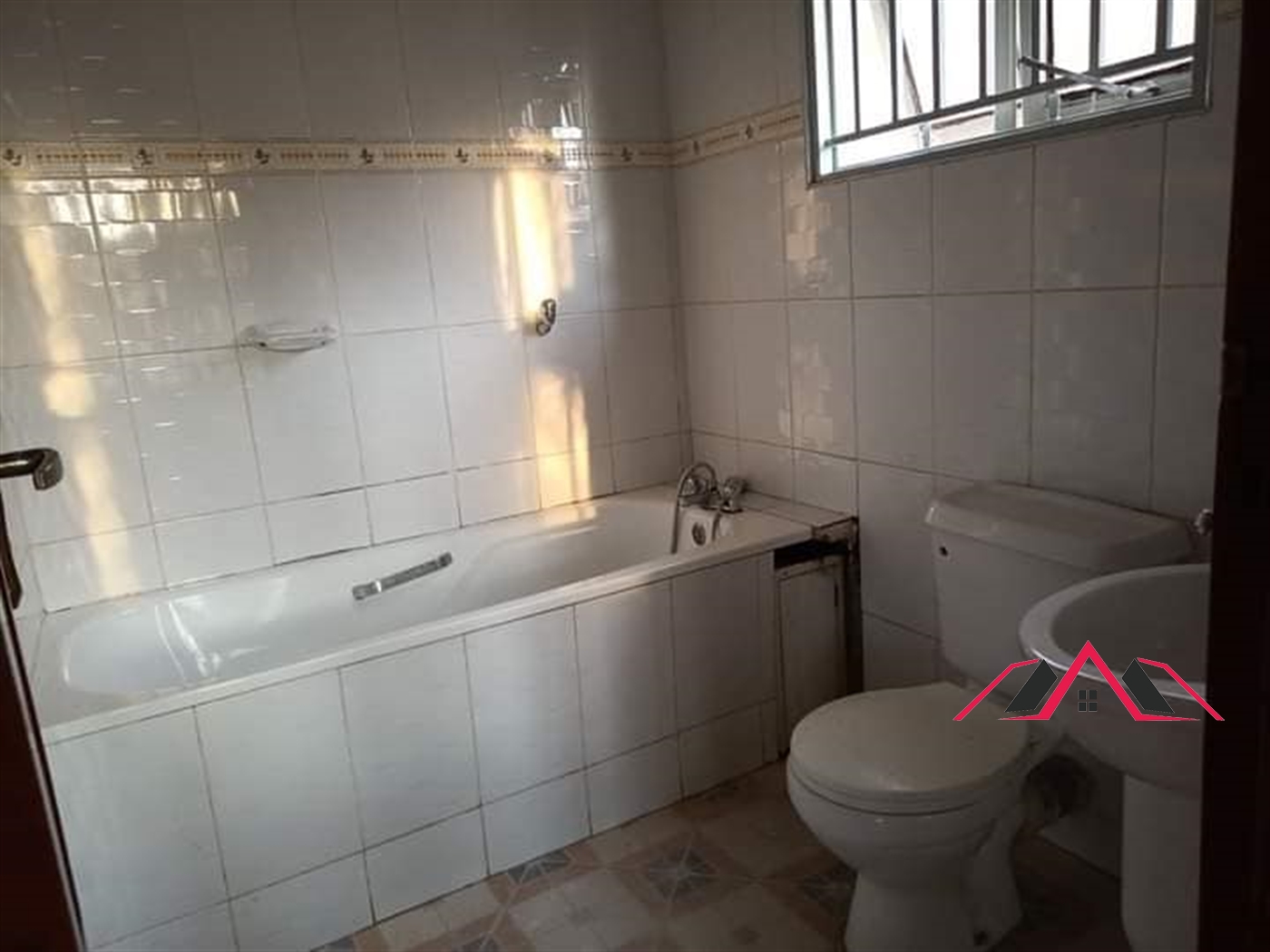 Bungalow for rent in Kyaliwajjala Kampala