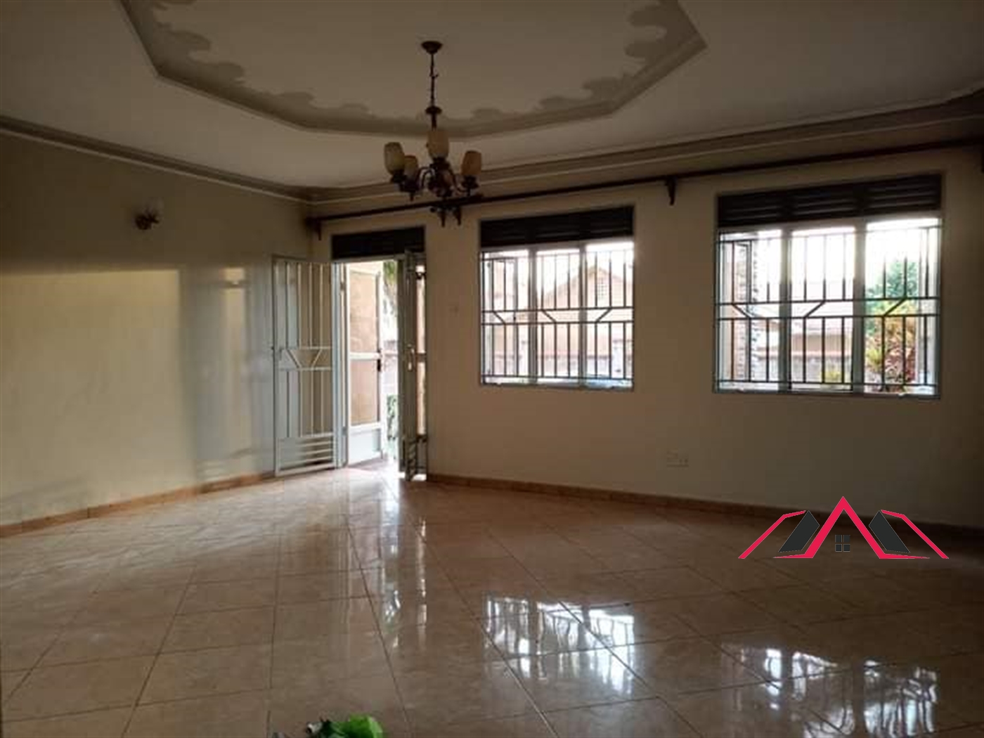 Bungalow for rent in Kyaliwajjala Kampala