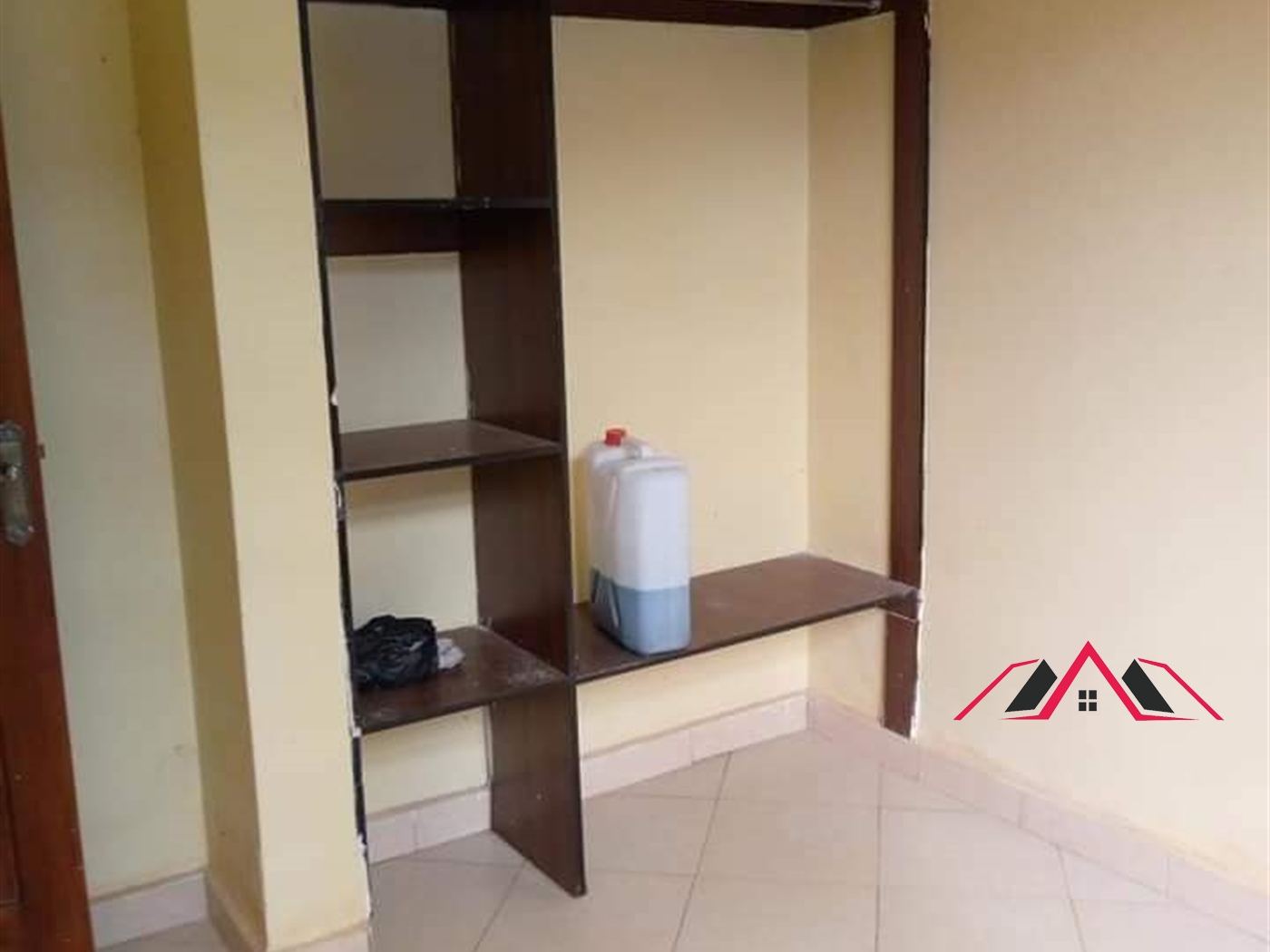 Semi Detached for rent in Kisaasi Kampala