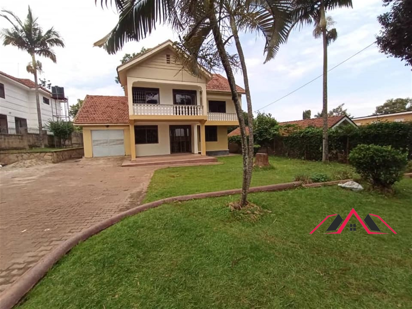 Mansion for rent in Muyenga Kampala