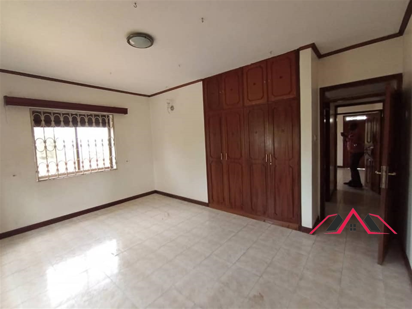 Mansion for rent in Muyenga Kampala