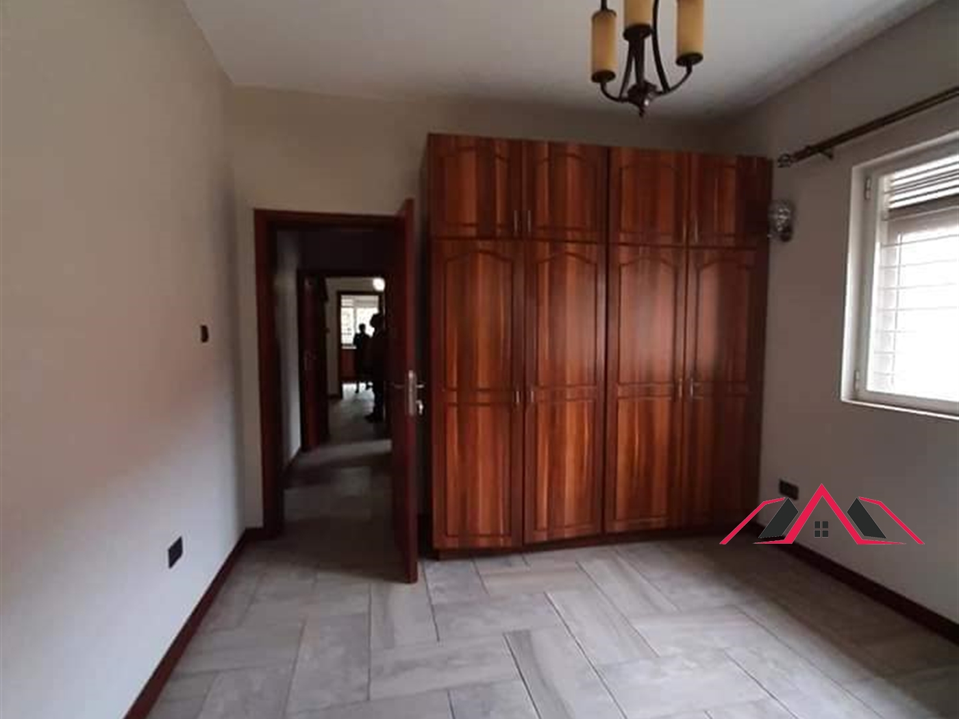 Bungalow for rent in Kiwaatule Kampala