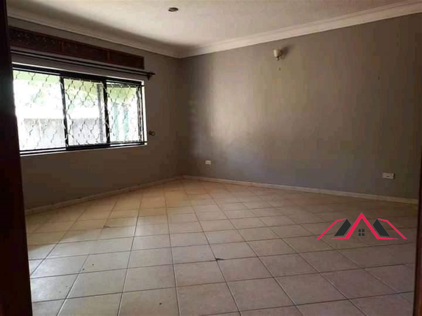 Bungalow for rent in Kyaliwajjala Kampala