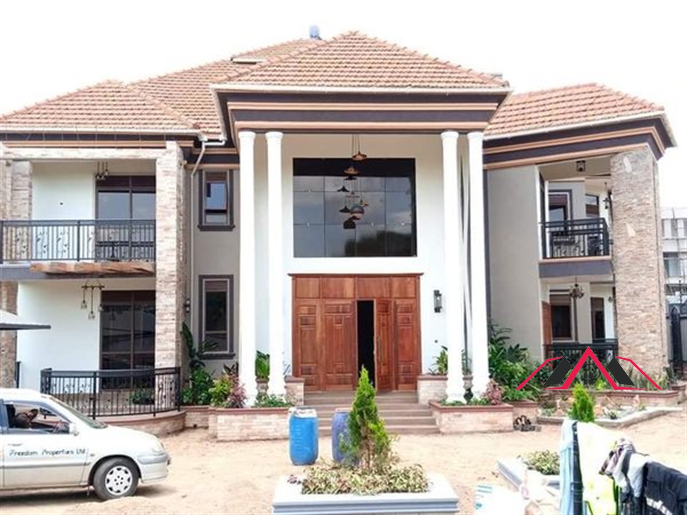 Mansion for sale in Kisaasi Kampala