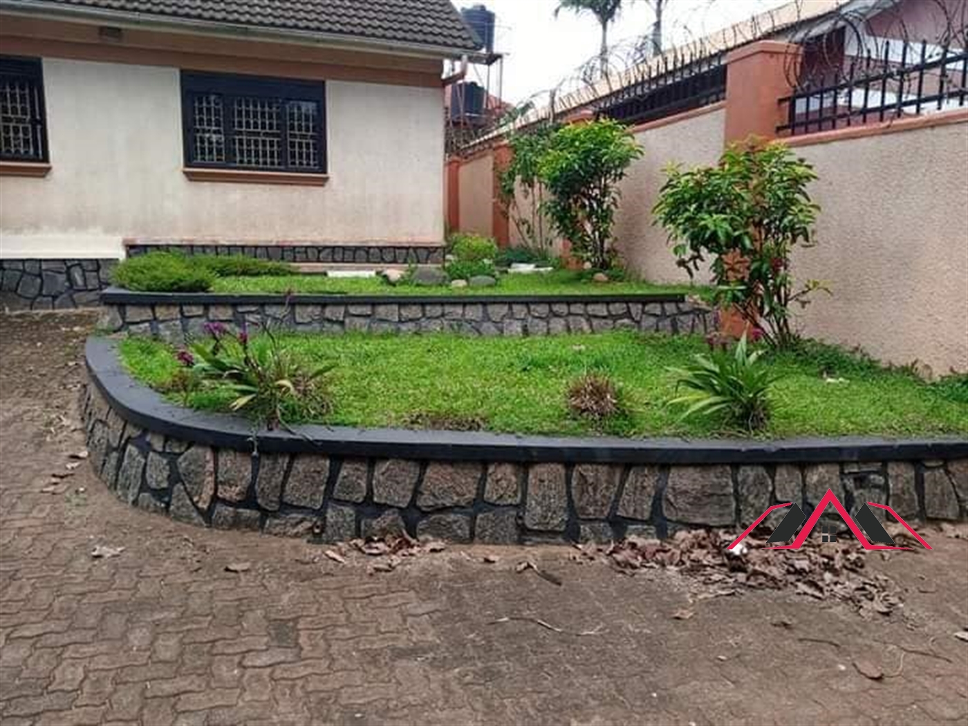 Bungalow for rent in Kisaasi Kampala