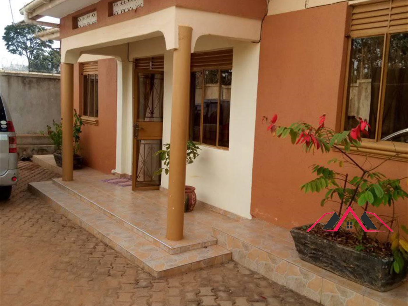 Semi Detached for rent in Kisaasi Kampala