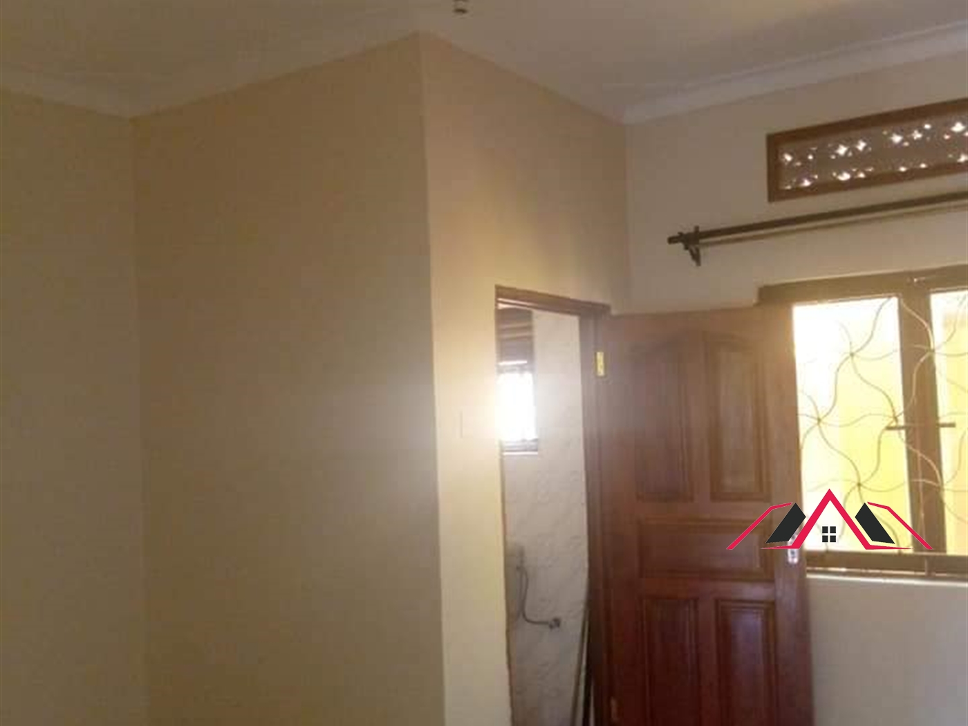 Semi Detached for rent in Kisaasi Kampala