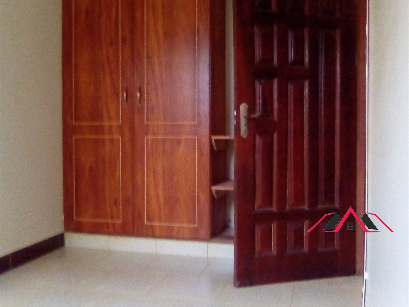 Semi Detached for rent in Kisaasi Kampala