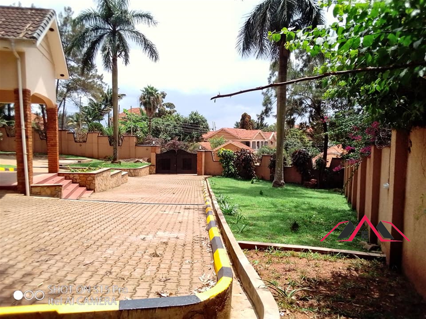 Bungalow for rent in Naguru Kampala