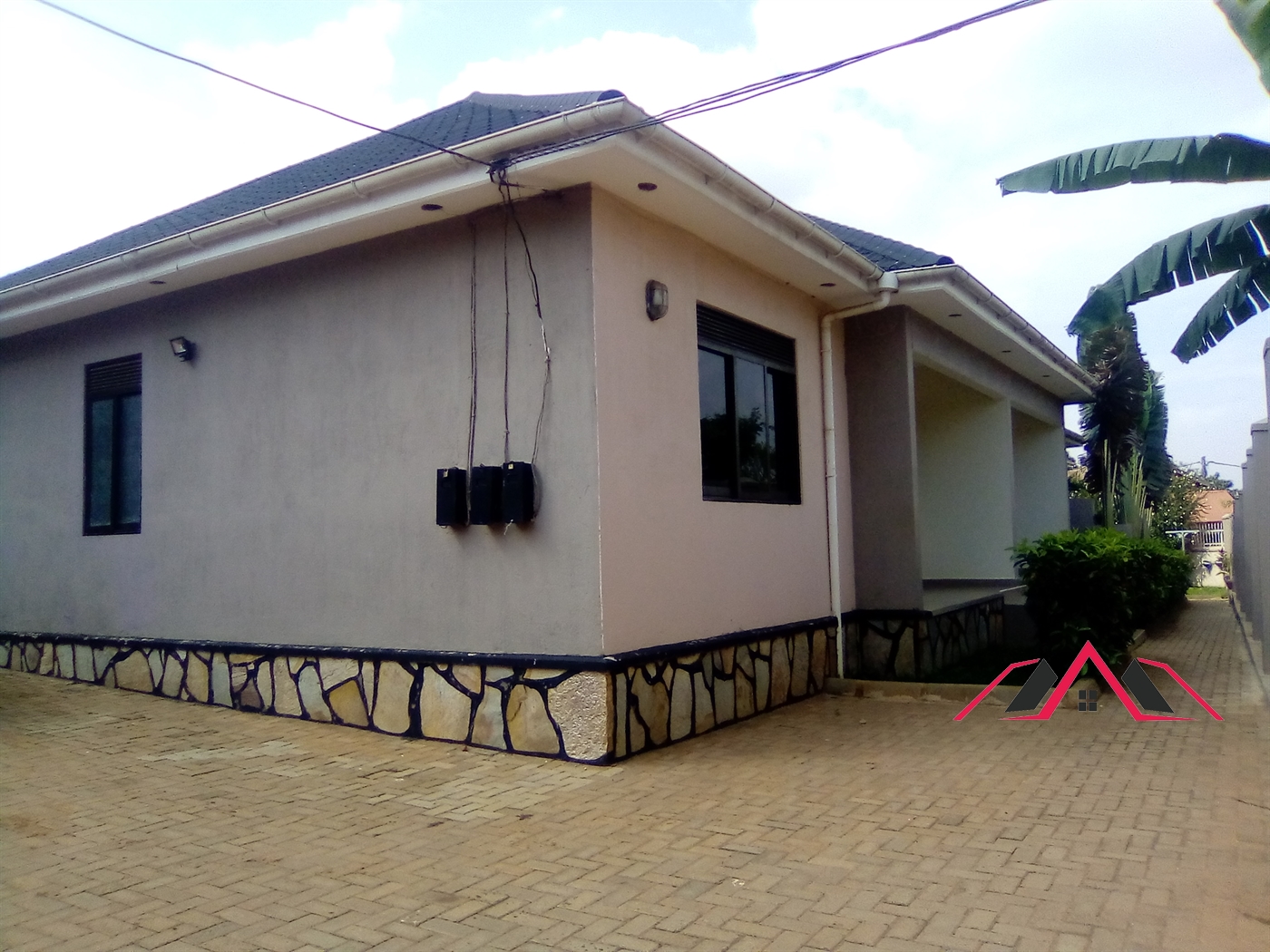 Semi Detached for rent in Seeta Kampala