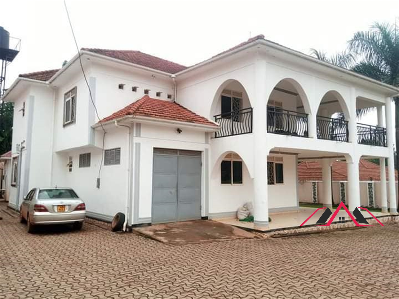 Storeyed house for sale in Kira Wakiso