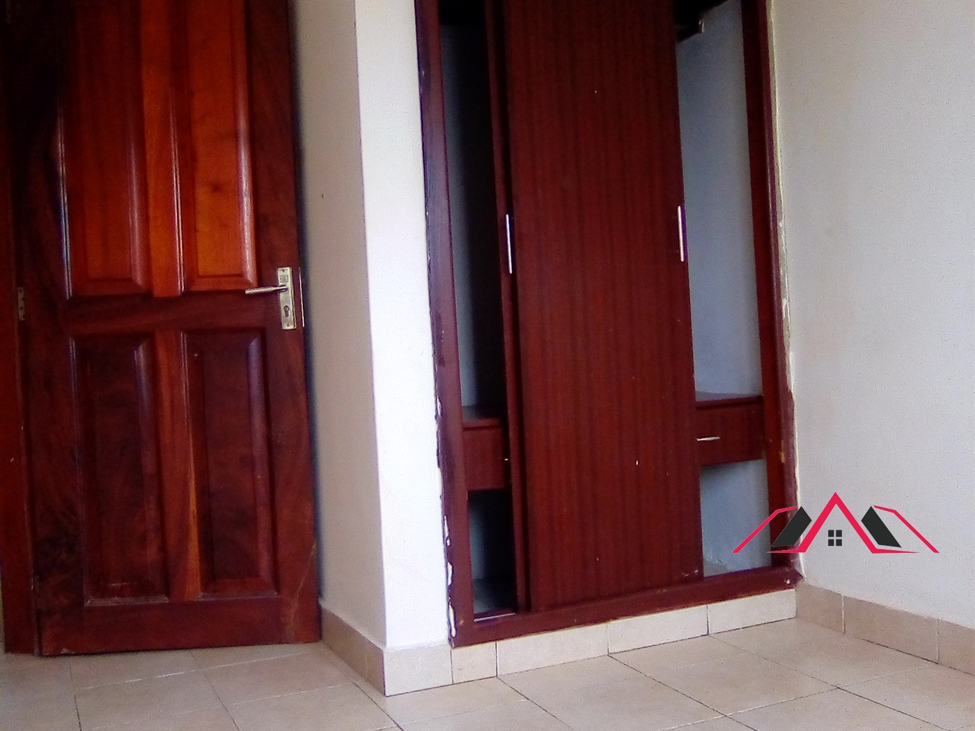 Semi Detached for rent in Kisaasi Kampala