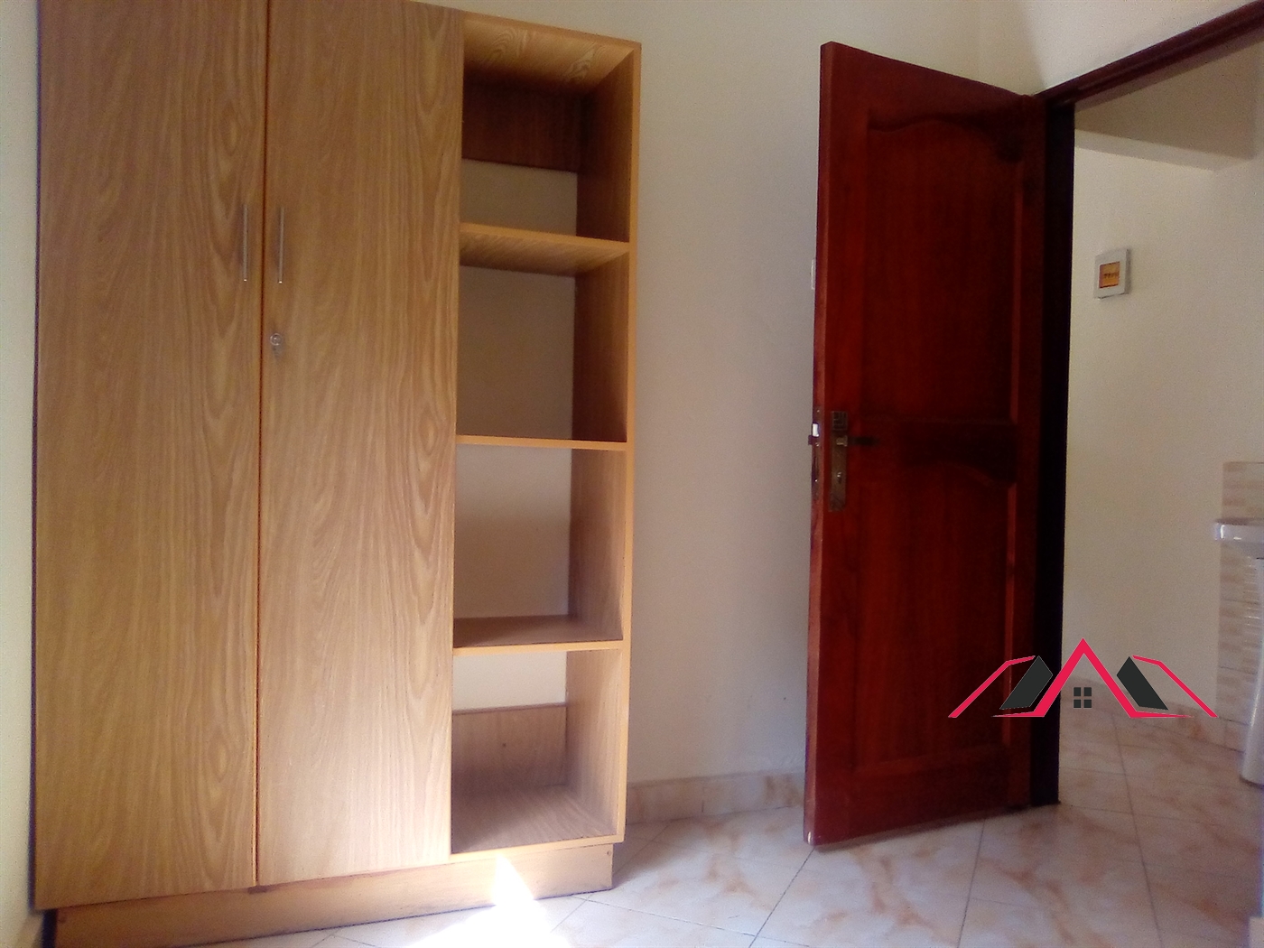 Semi Detached for rent in Kisaasi Kampala