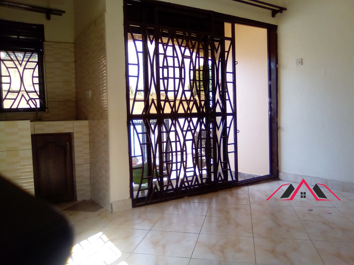 Semi Detached for rent in Kisaasi Kampala