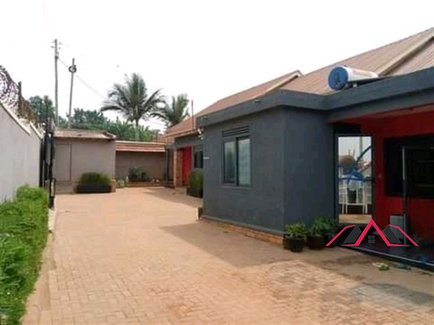 Semi Detached for rent in Kisaasi Kampala