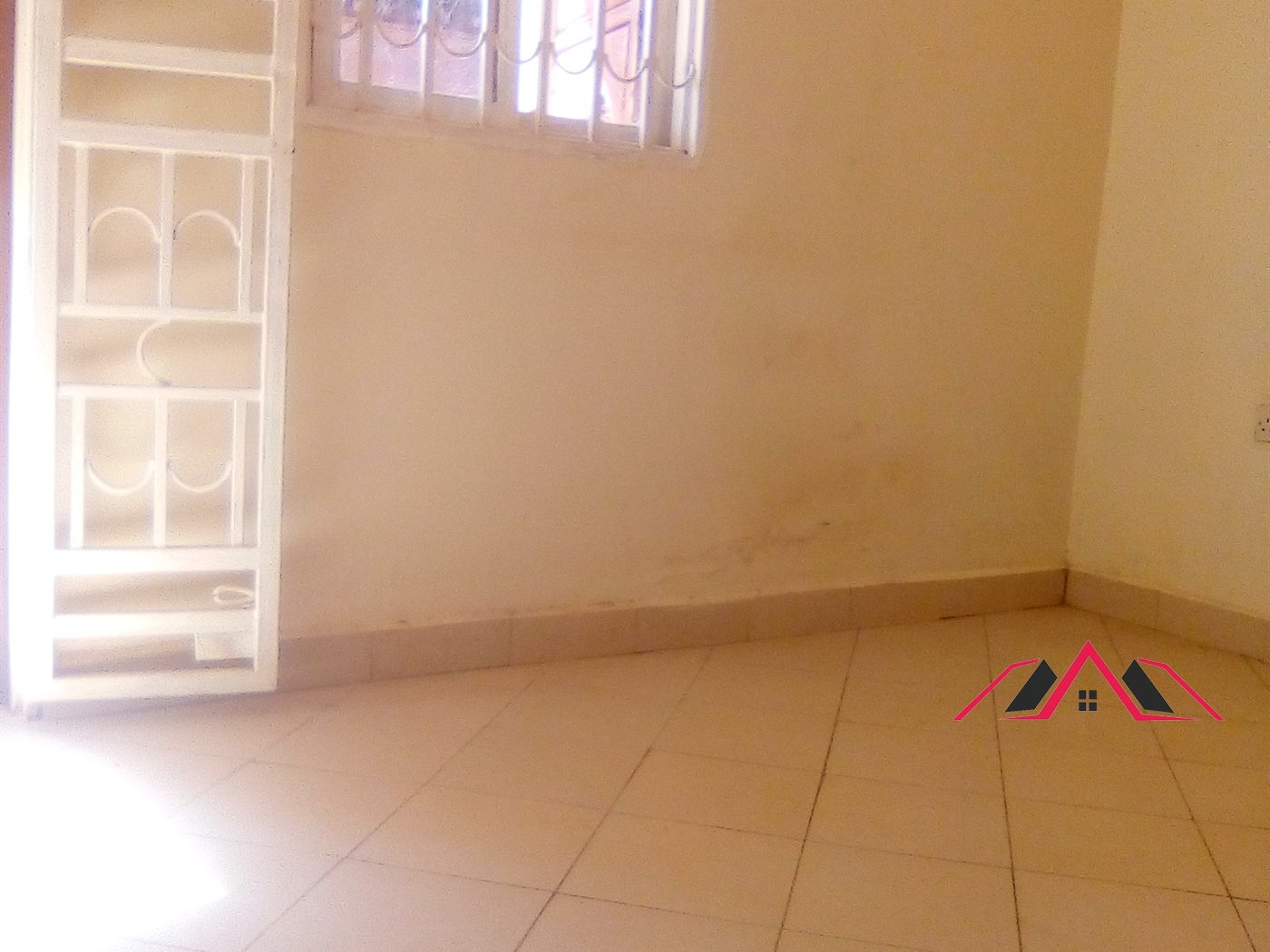 Semi Detached for rent in Kisaasi Kampala