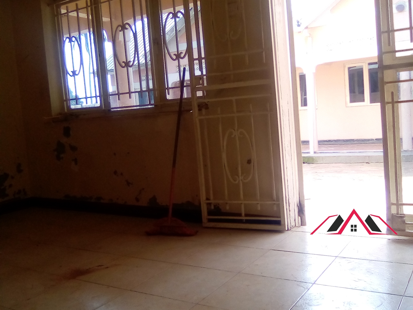 Semi Detached for rent in Bweyogerere Wakiso