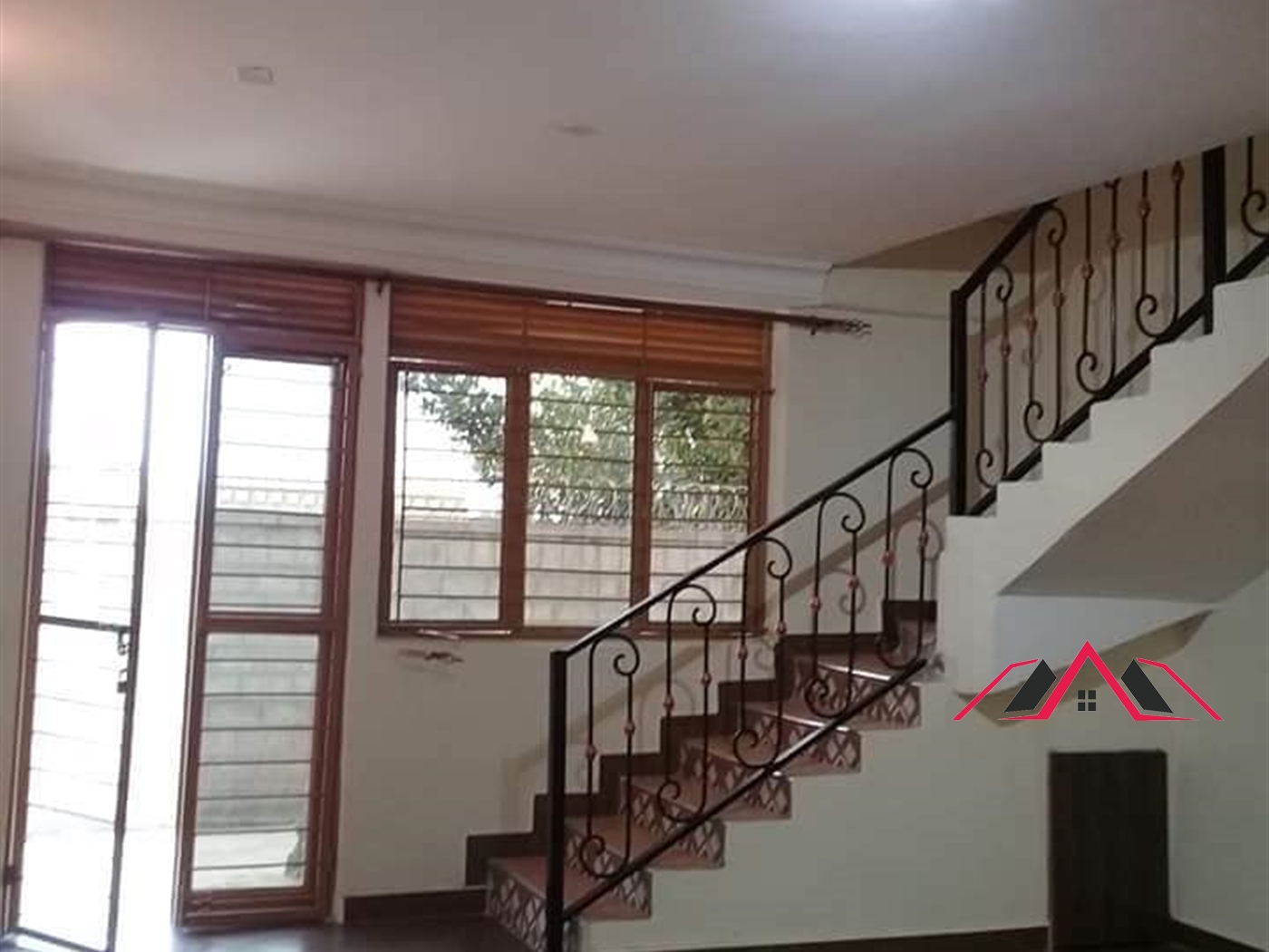 Duplex for rent in Mpererewe Kampala