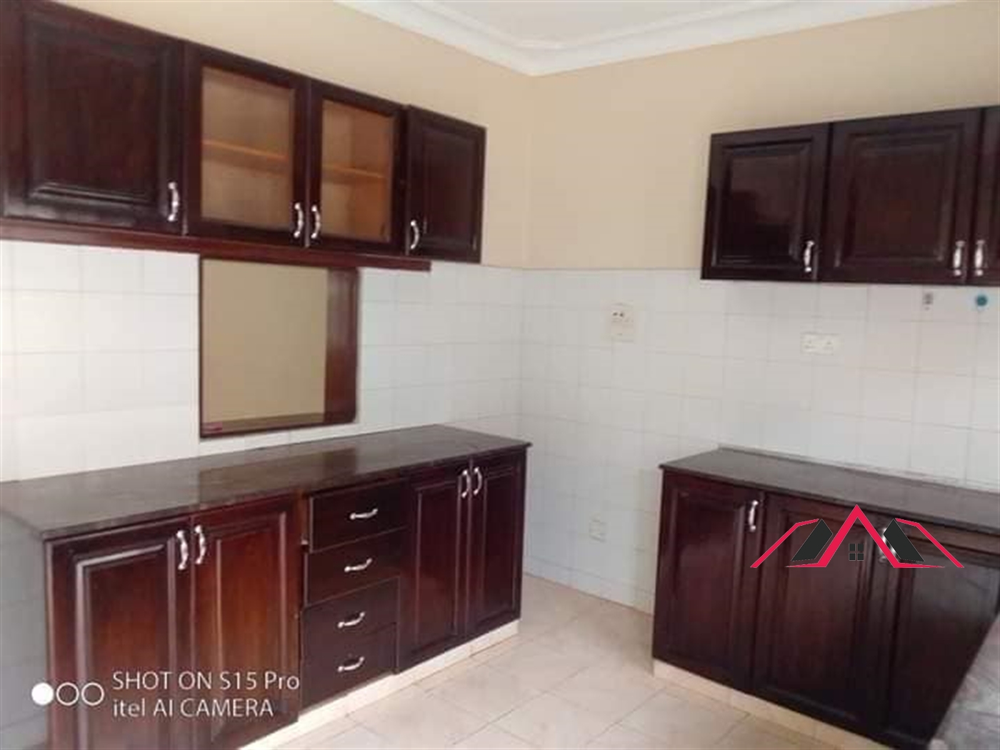 Bungalow for rent in Kiwaatule Kampala