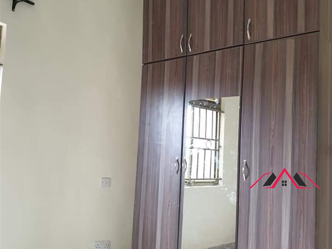 Semi Detached for rent in Kisaasi Kampala