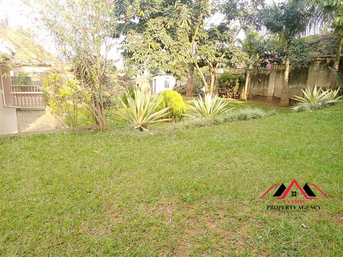 Bungalow for rent in Mutungo Kampala