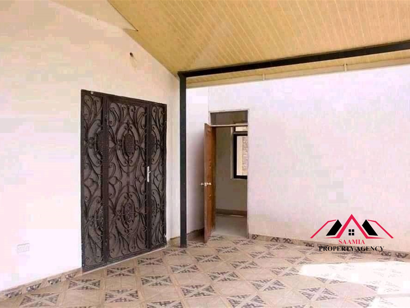 Storeyed house for sale in Bugoloobi Kampala