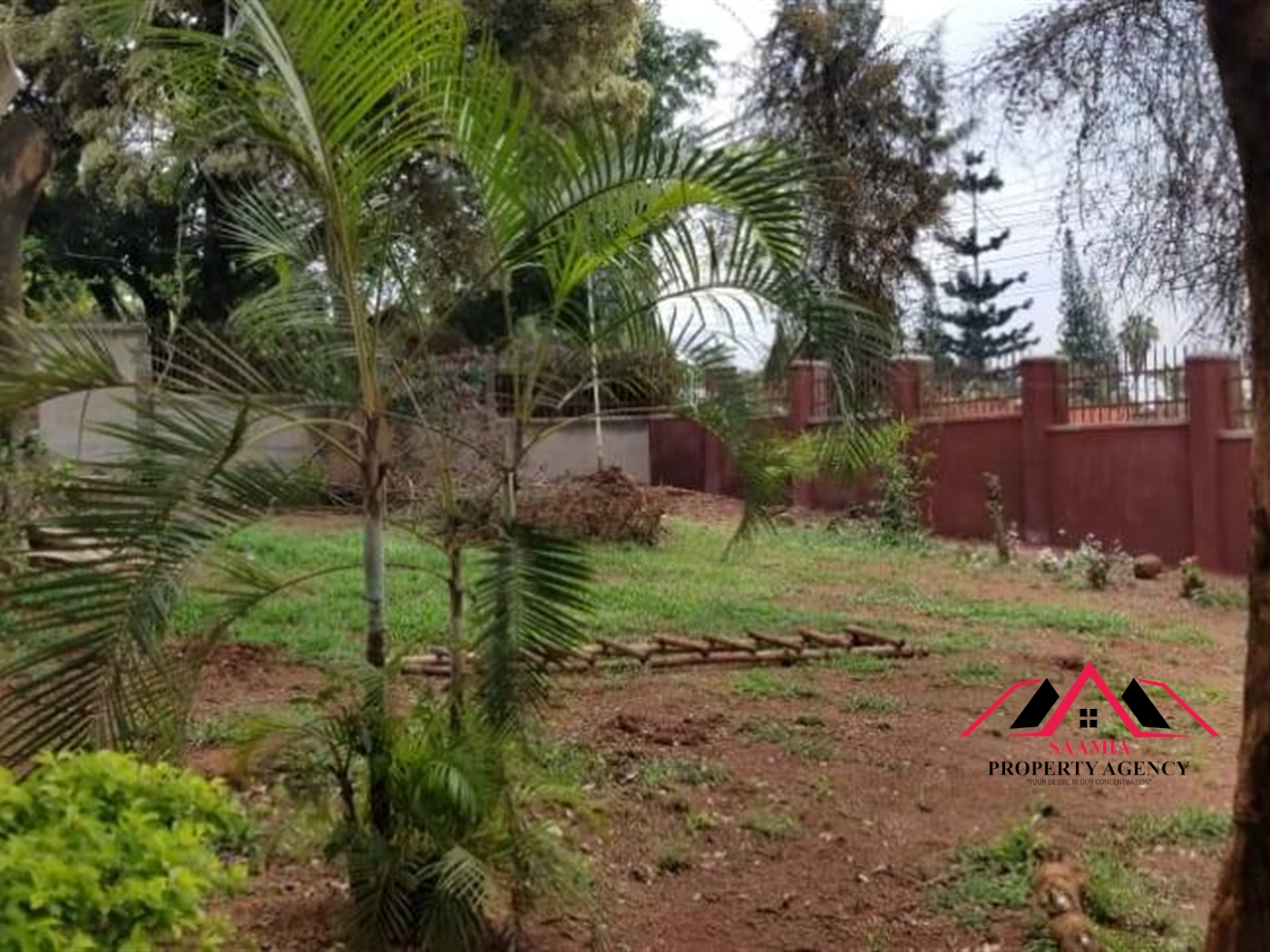 Bungalow for sale in Bugoloobi Kampala