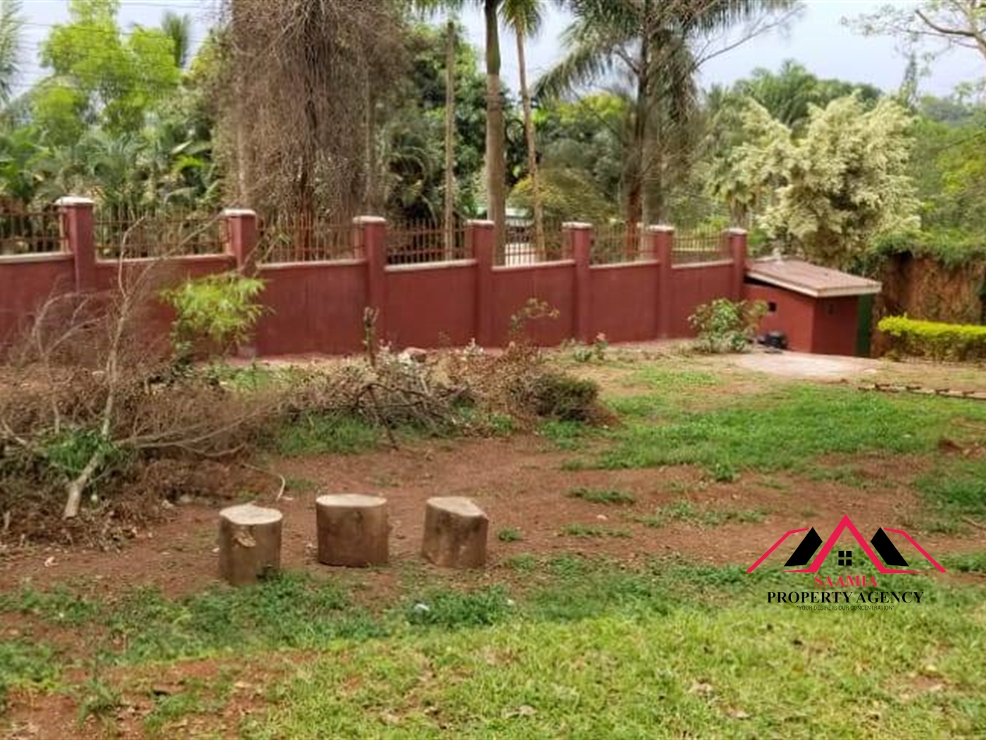 Bungalow for sale in Bugoloobi Kampala