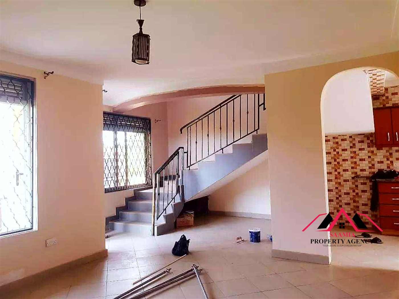 Storeyed house for rent in Mun1500yonyo Kampala